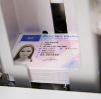 Do konce roku končí platnost více než 409 tisícům řidičákům. Nejvíc výměn připadá na léto a podzim